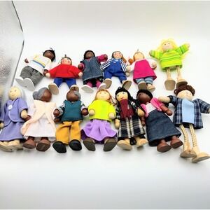 Plan Toys Melissa & Doug Ryans Room Wooden Dollhouse People Figures 13 pcs